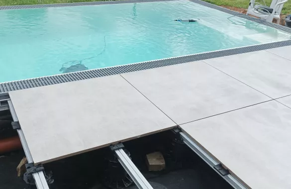 Terrasse direkt am Pool 