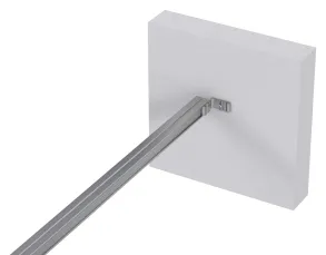 Aluminium Unterkonstruktionssystem mit Winkel an der Wand befestigt